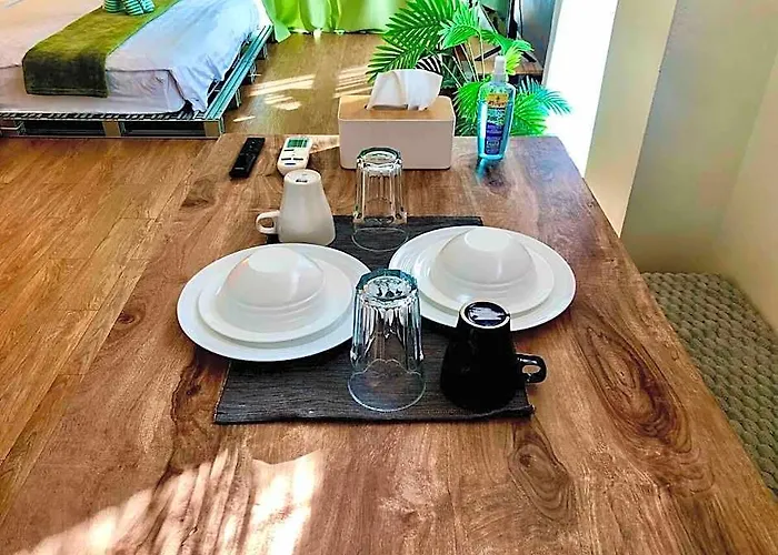 Отель Bright Studio: Balcony, Fast Wifi, Smart Lock, Mrt