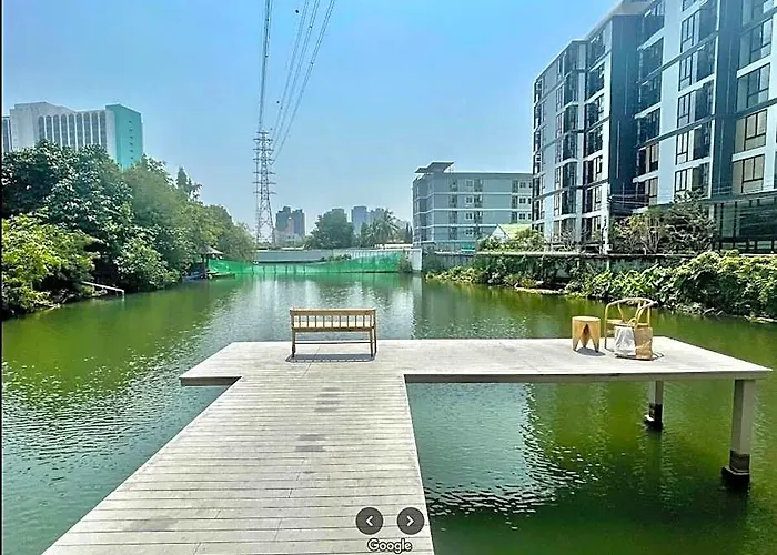 Отель Bright Studio: Balcony, Fast Wifi, Smart Lock, Mrt